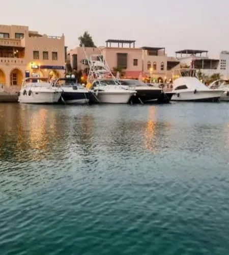 Sheraton Plaza Near Marina Appartement *